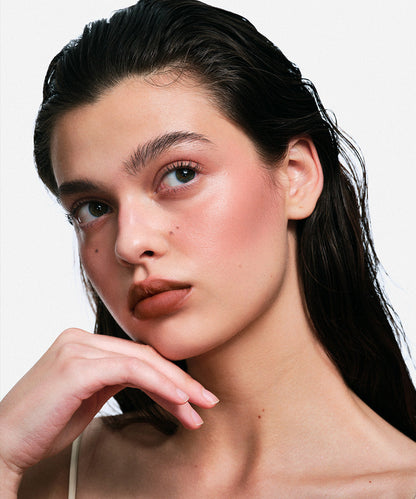 Lightweight Smudge-Proof Velvet Lipstick