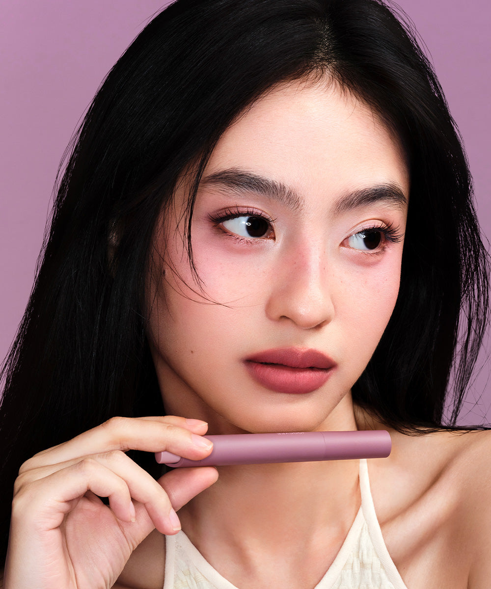 Lightweight Smudge-Proof Velvet Lipstick